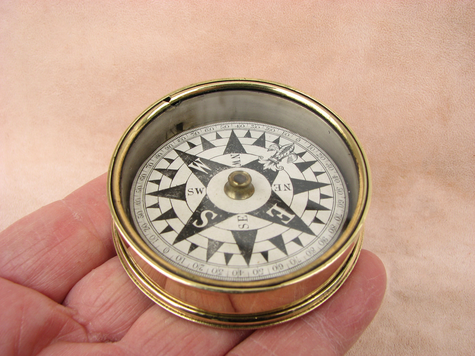 Early Victorian brass cased pocket compass with floating dial